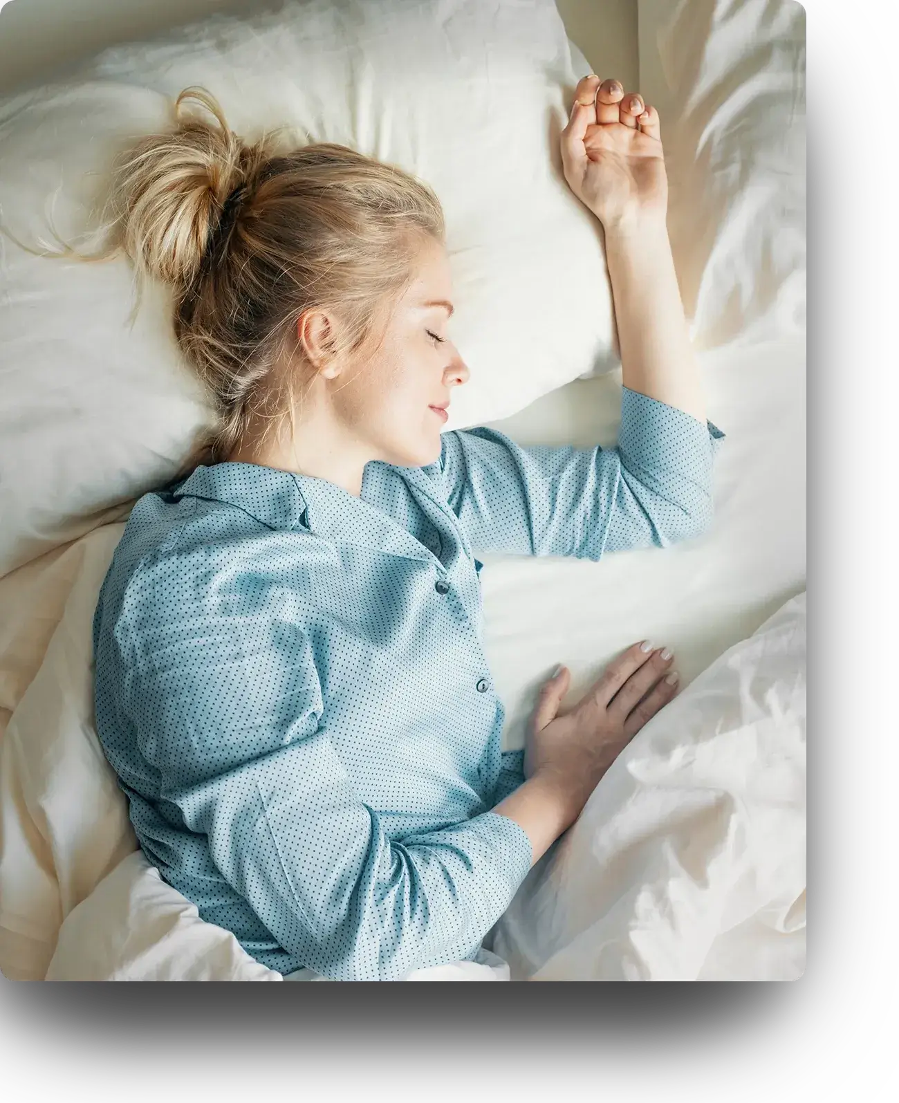 Woman fast asleep within her sleep cycle